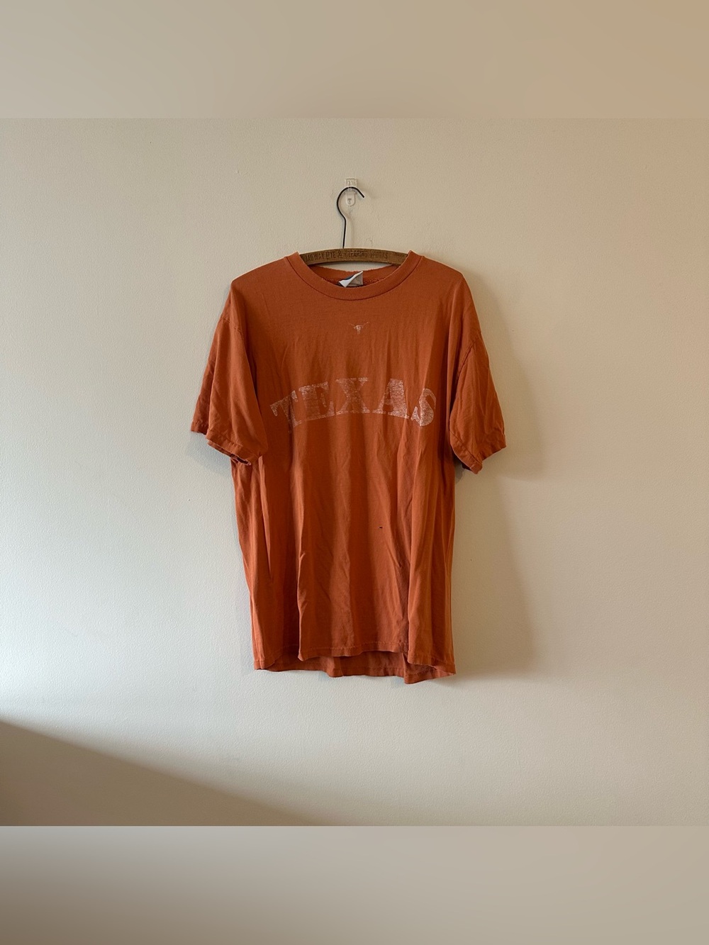 Thrashed Distressed Vintage University of Texas Longhorns Tee L? Logo NCAA
Tag